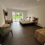 Zum Grossen Krug Hotel 3*